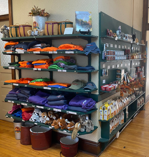 giftshop1.jpg